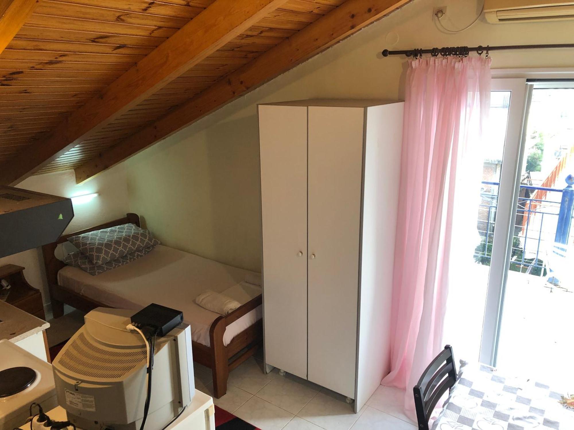 Apartment Ion Messolonghi Single Bed Mountain View Loft